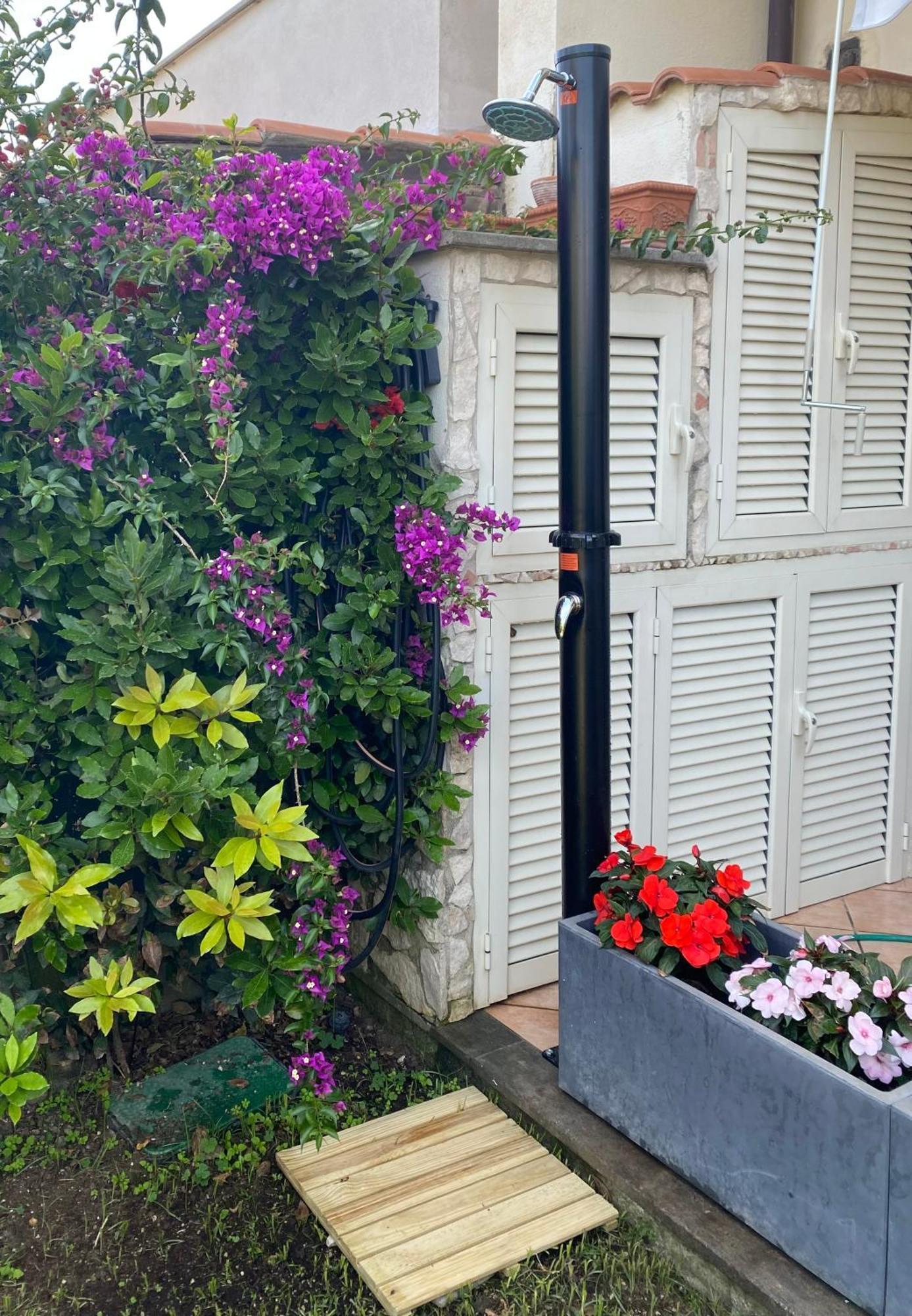 Villetta Relax Fast Wi-Fi 9 Min Porto Civitavecchia Santa Marinella Exterior photo